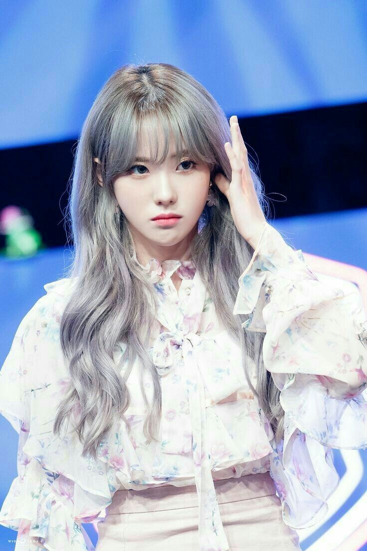 It's WJSN Luda.