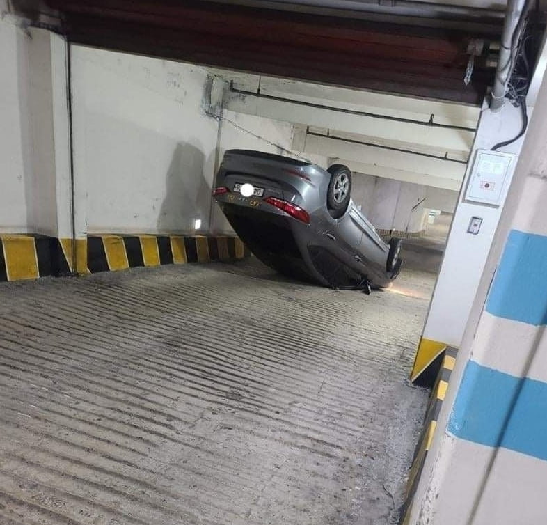 地下駐車場事故だよ。