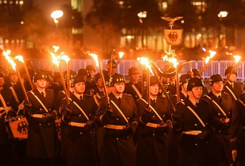 German Prime Minister's farewell party. Hidden gimmick.