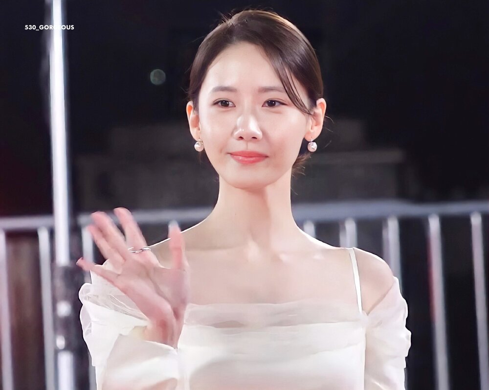 Yoona, how have you been doing at the 2021 Blue Dragon Awards?