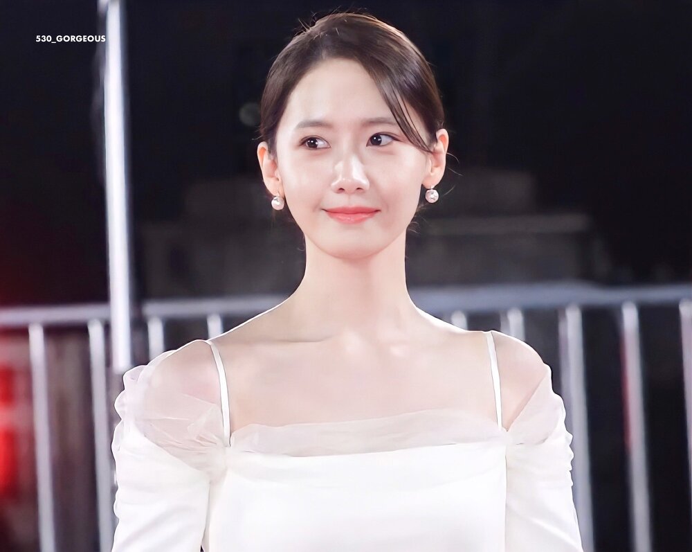 Yoona, how have you been doing at the 2021 Blue Dragon Awards?