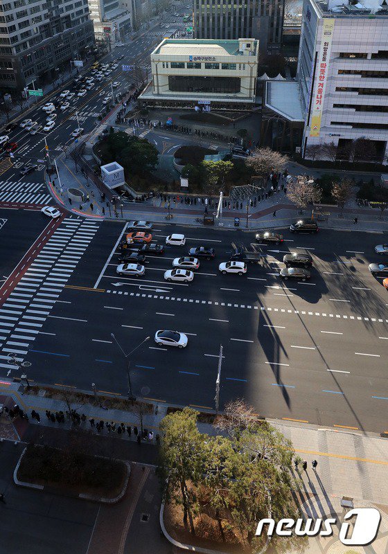 Current situation in front of Songpa-gu Health Center in real time.