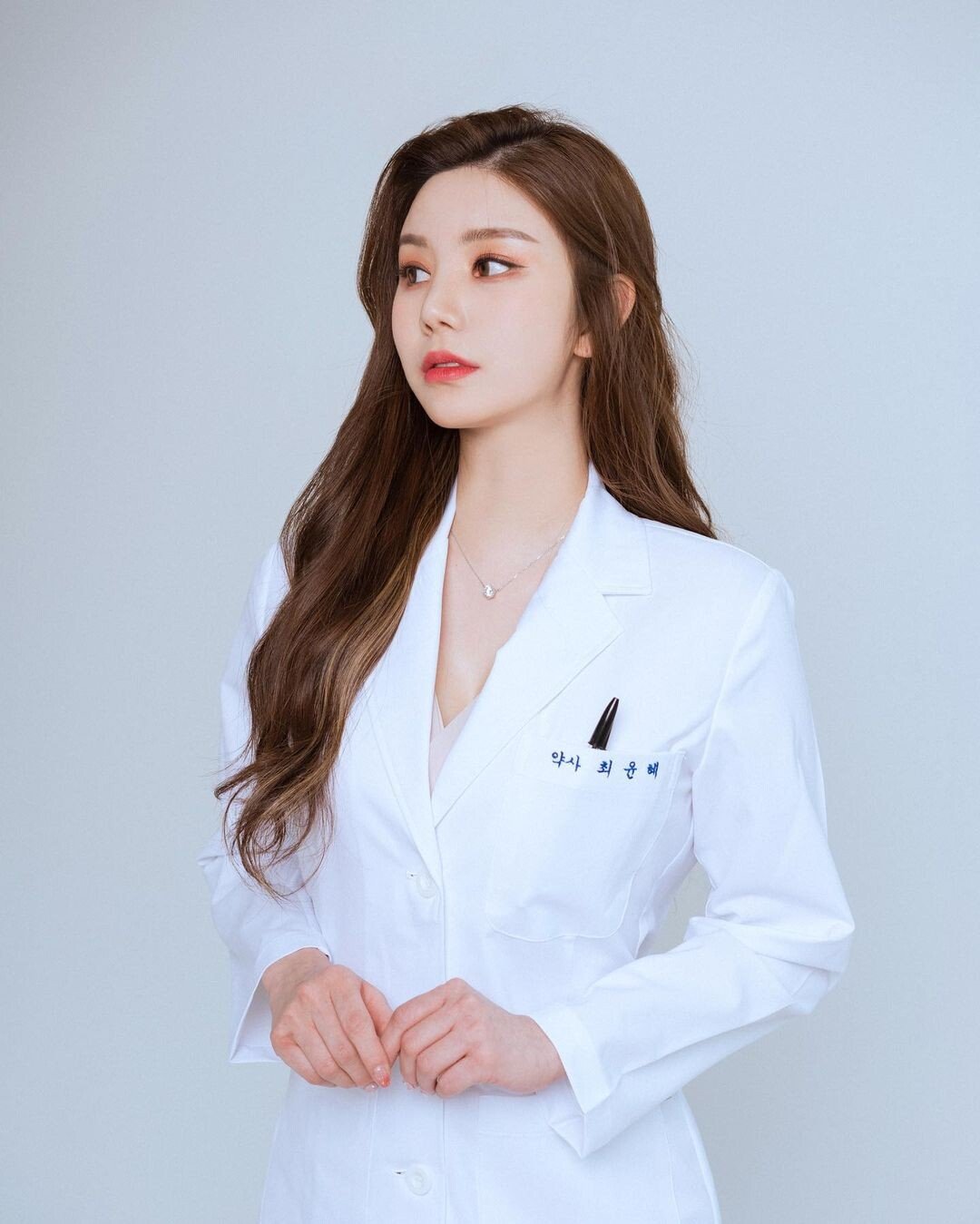 Yes, the pharmacist whose job is a model.