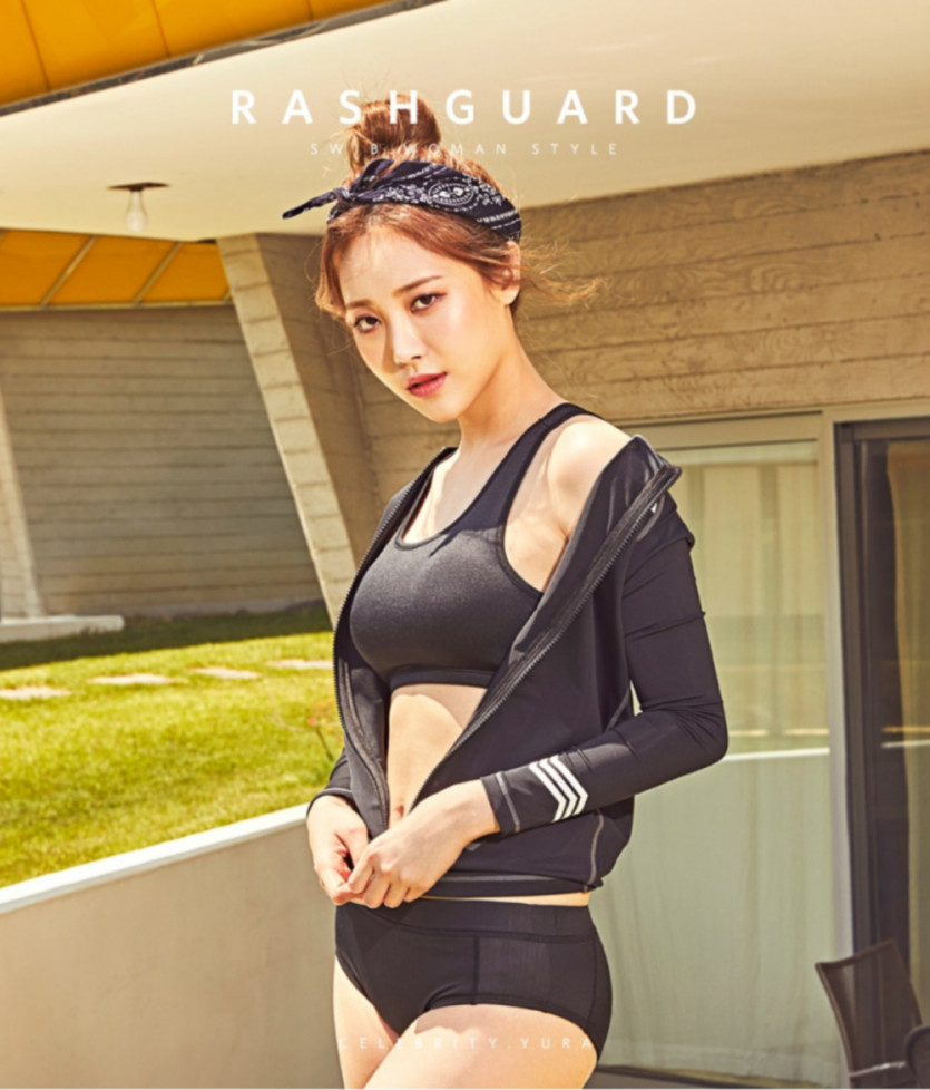 Girl's Day from the water. Yura's swimsuit body.