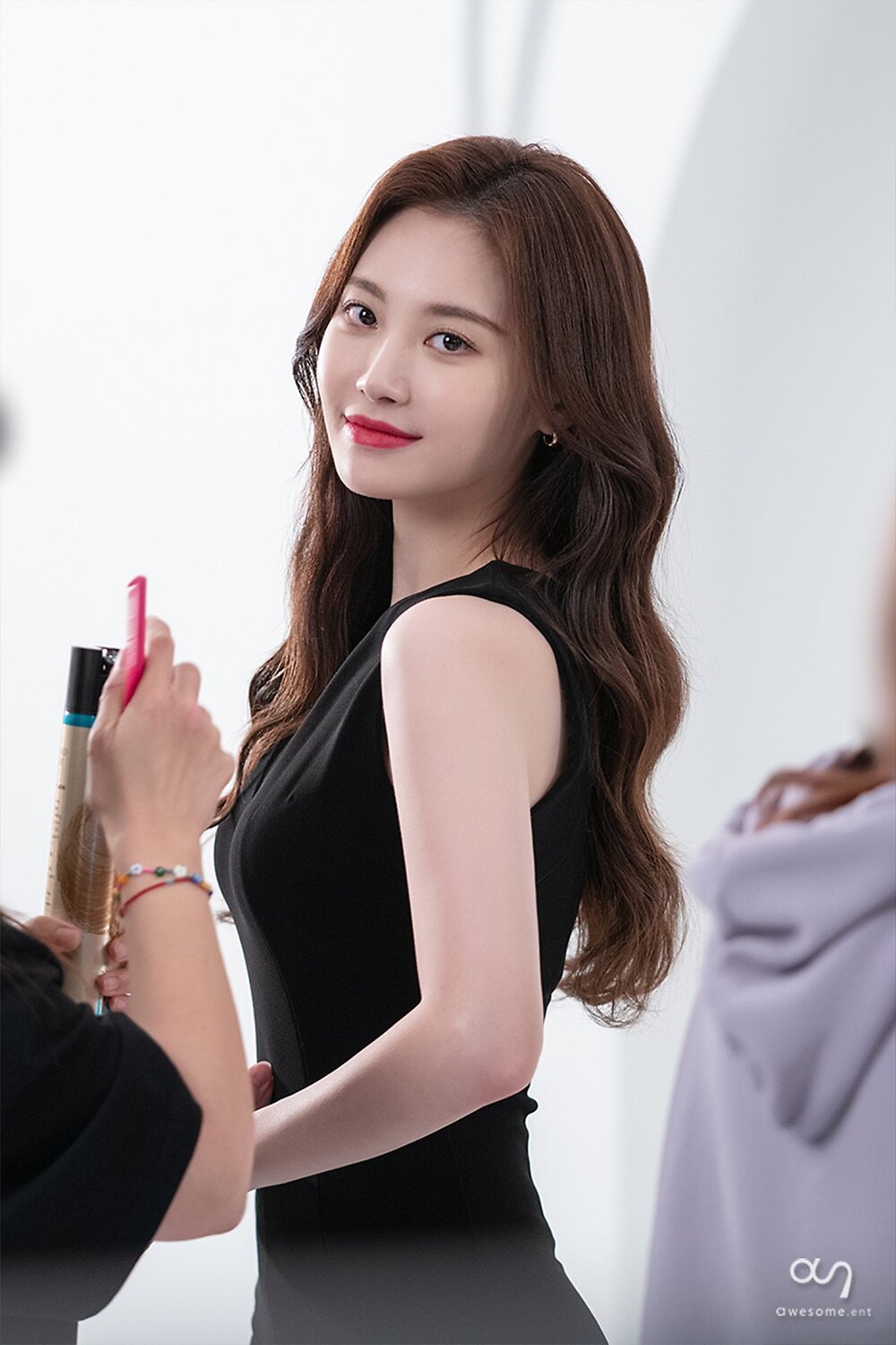Poet Na Taejoo Received Yura Girls' Day - Behind the scenes of the commercial shoot