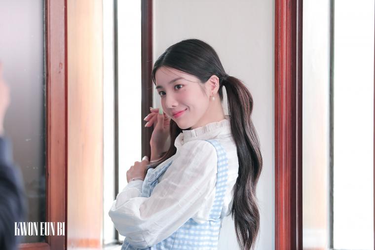 Behind the scenes of Kwon Eunbi's Season's Greetings.