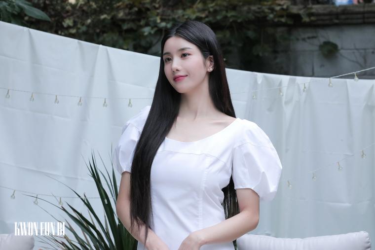 Behind the scenes of Kwon Eunbi's Season's Greetings.