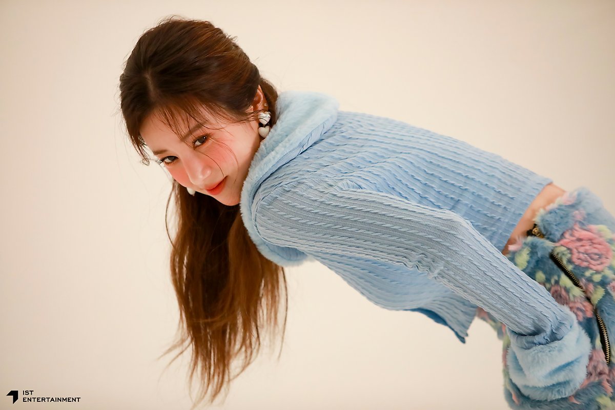 Yoon Bo Mi, Park Cho Rong, Apink - Your Vibe January Behind