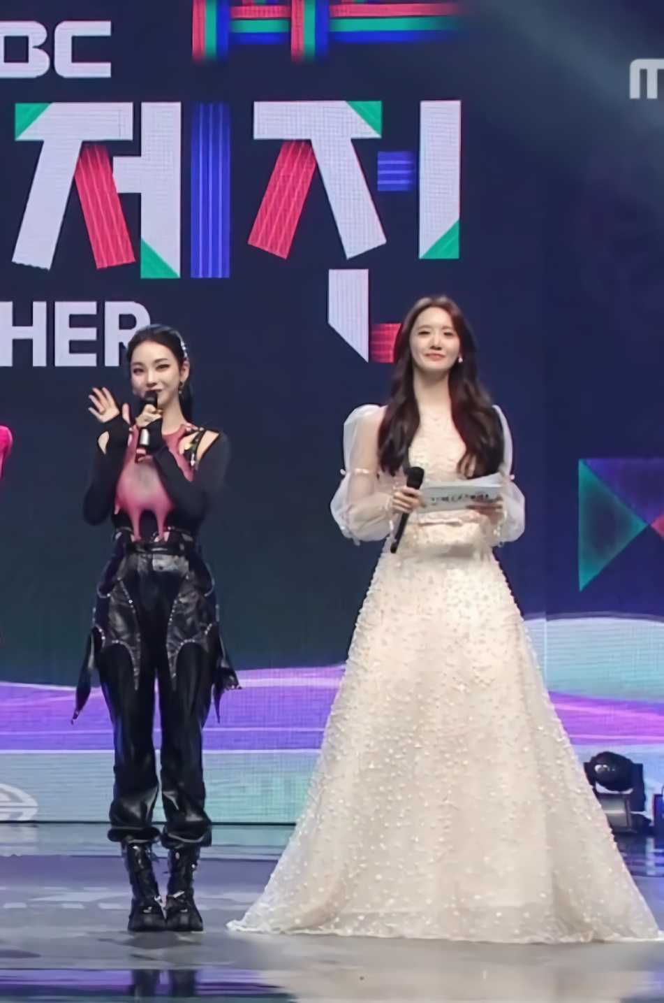 KARINA and Yoona's two-shot beauty.