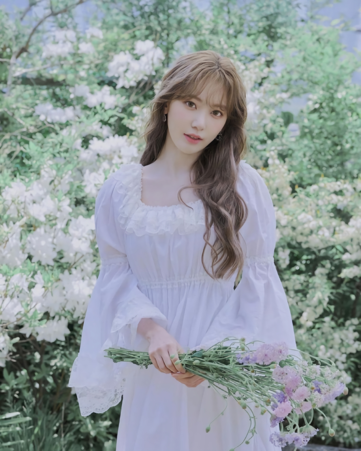 IZ*ONE's Miyawaki Sakura.