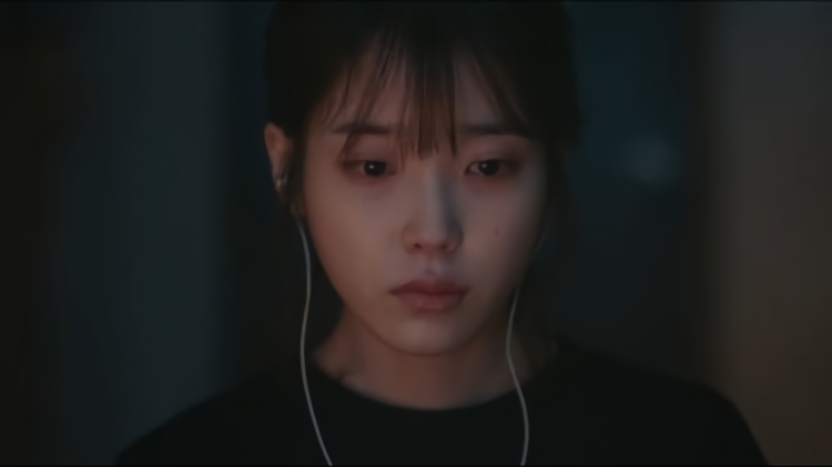 Unexpectedly, IU's drama character has different opinions.