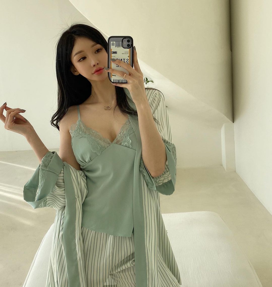 Model Kim Sihoo.