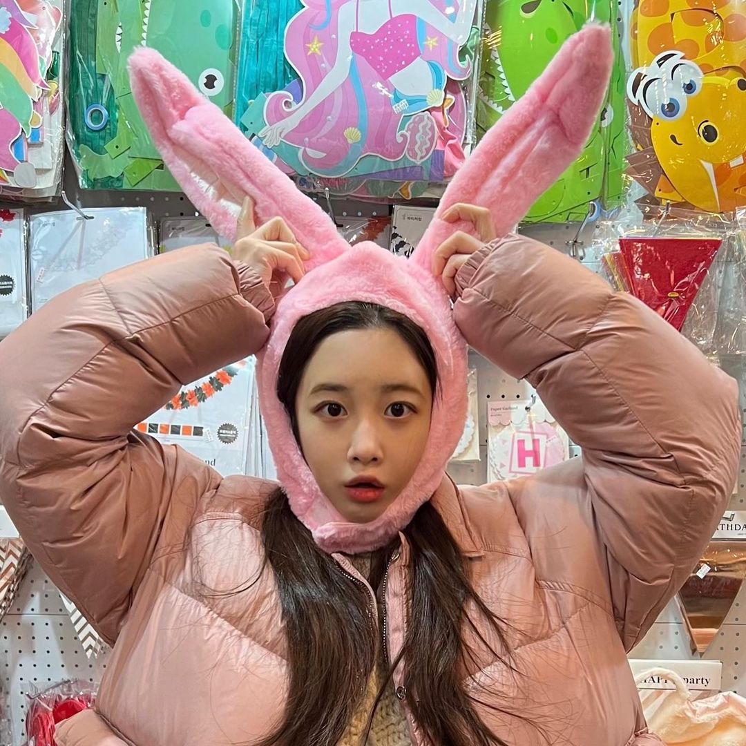 Pink Rabbit Yoo Ji-Ae - Instagram --------- 0905