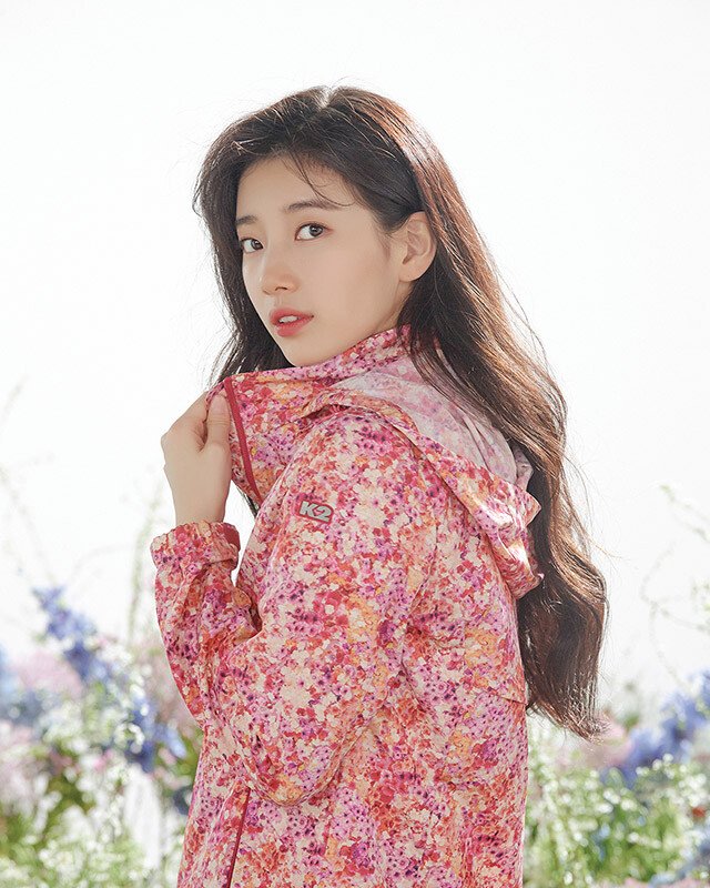 Suzy's pictorial.