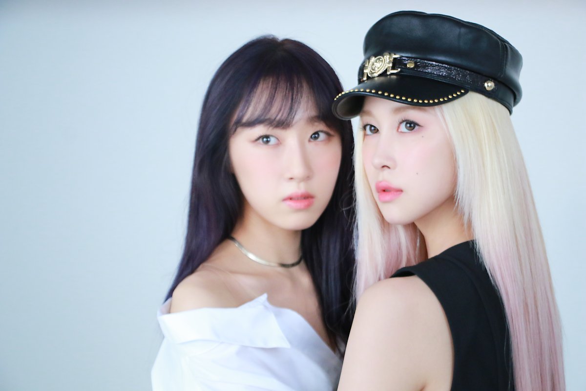 WJSN Small Luda Yeoreum Soobin Dayoung - Behind the scenes of Singles pictorial