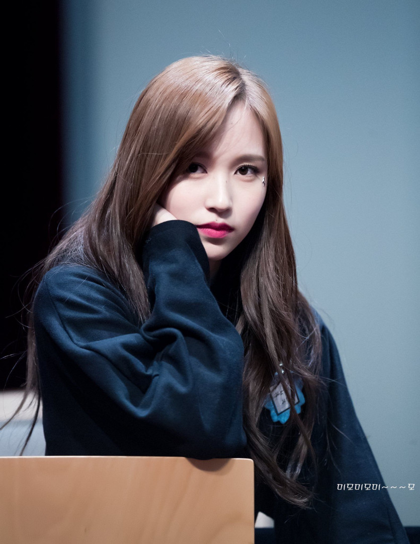 TWICE MINA.