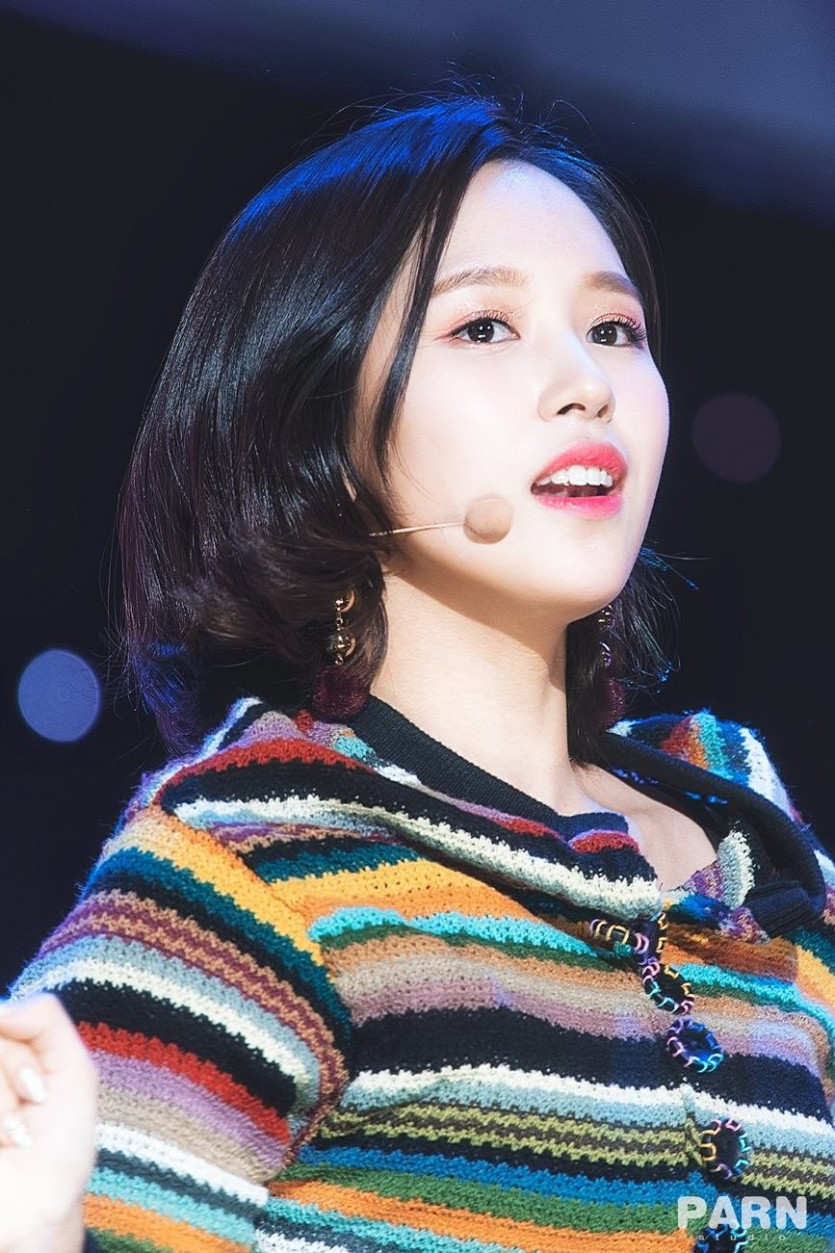 TWICE MINA.