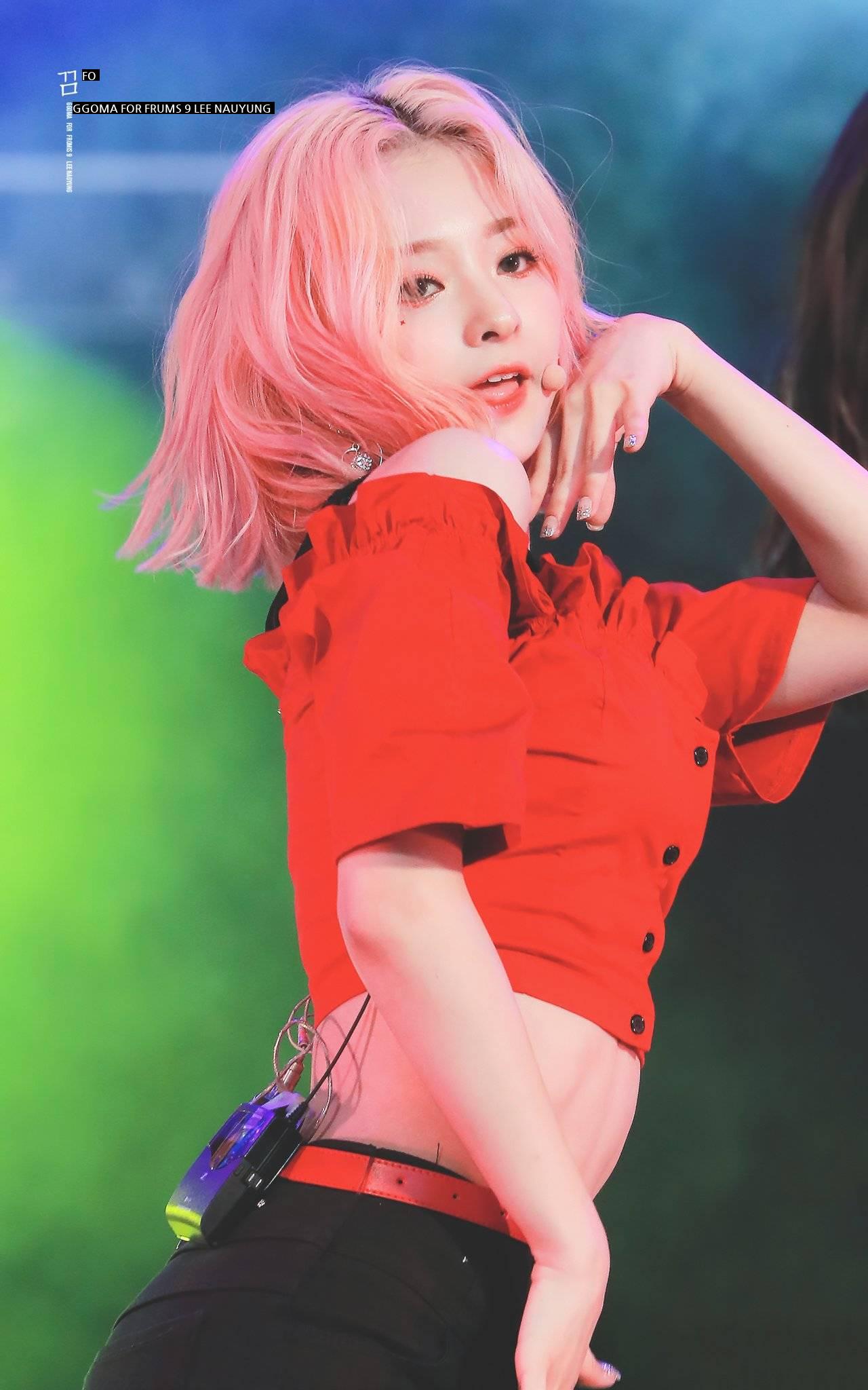 Pink bobbed hair Nagyung.