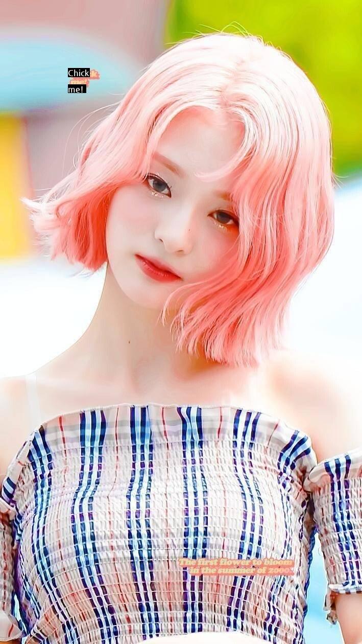 Pink bobbed hair Nagyung.