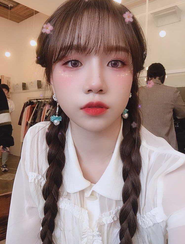 IZ*ONE's JO YU RI.