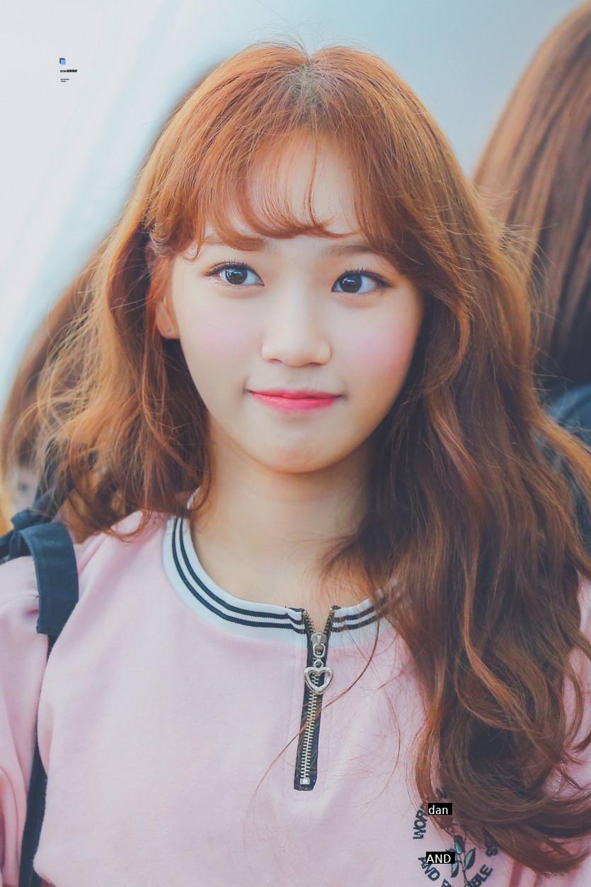 IZ*ONE Kim Chaewon.