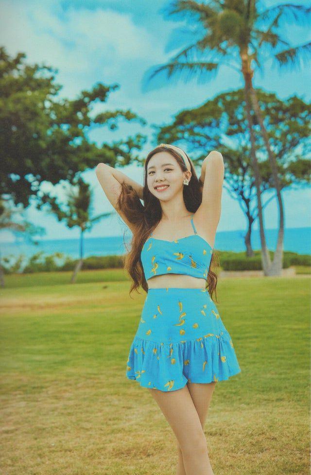 TWICE NAYEON.