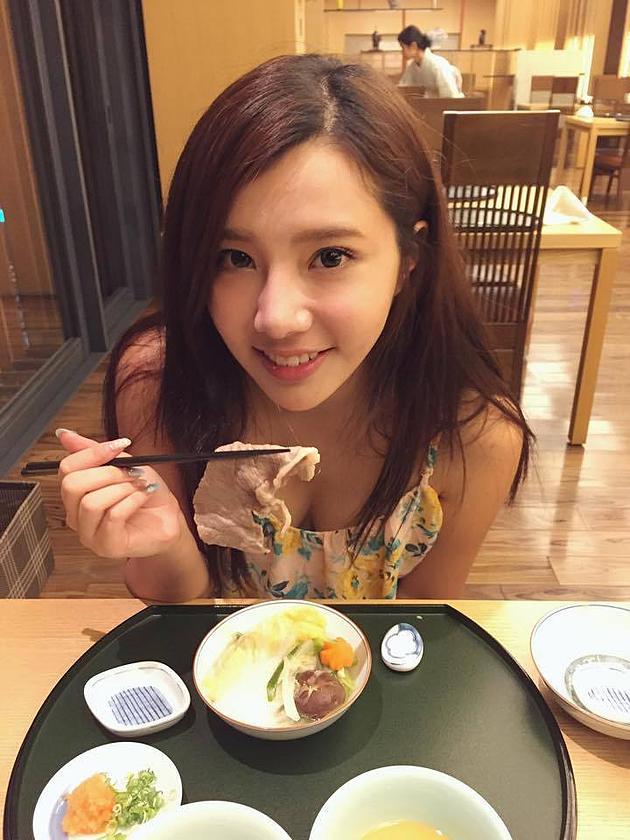 Taiwan's Shin Se-kyung. She's so beautiful.