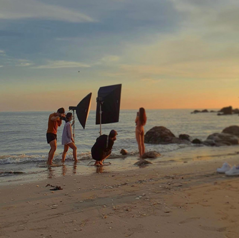 AOA Chanmi needs a close-up shot of her swimsuit.