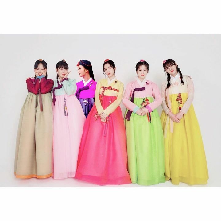 Apink's holiday hanbok pictorial.