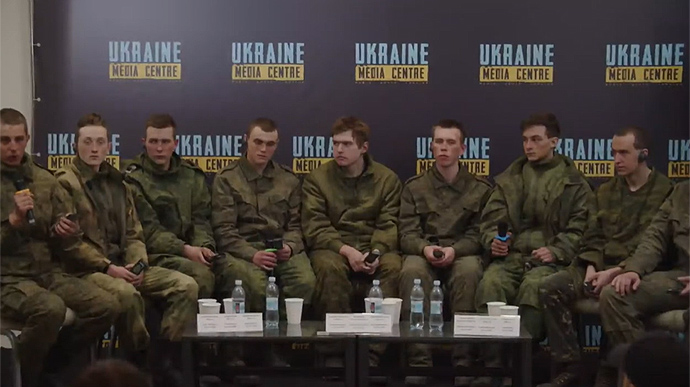 강제징집 대학생들 우크라이나에 항복