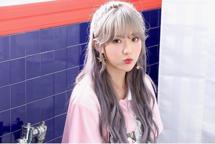 It's WJSN Luda.