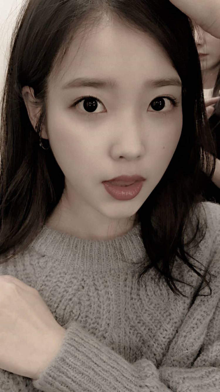 IU