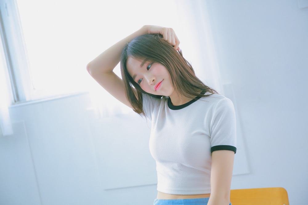 Studio model Eun Ji