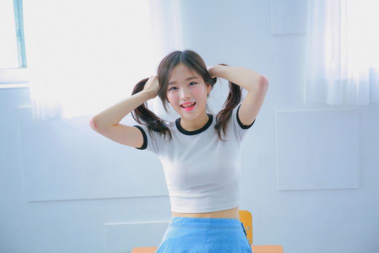 Studio model Eun Ji