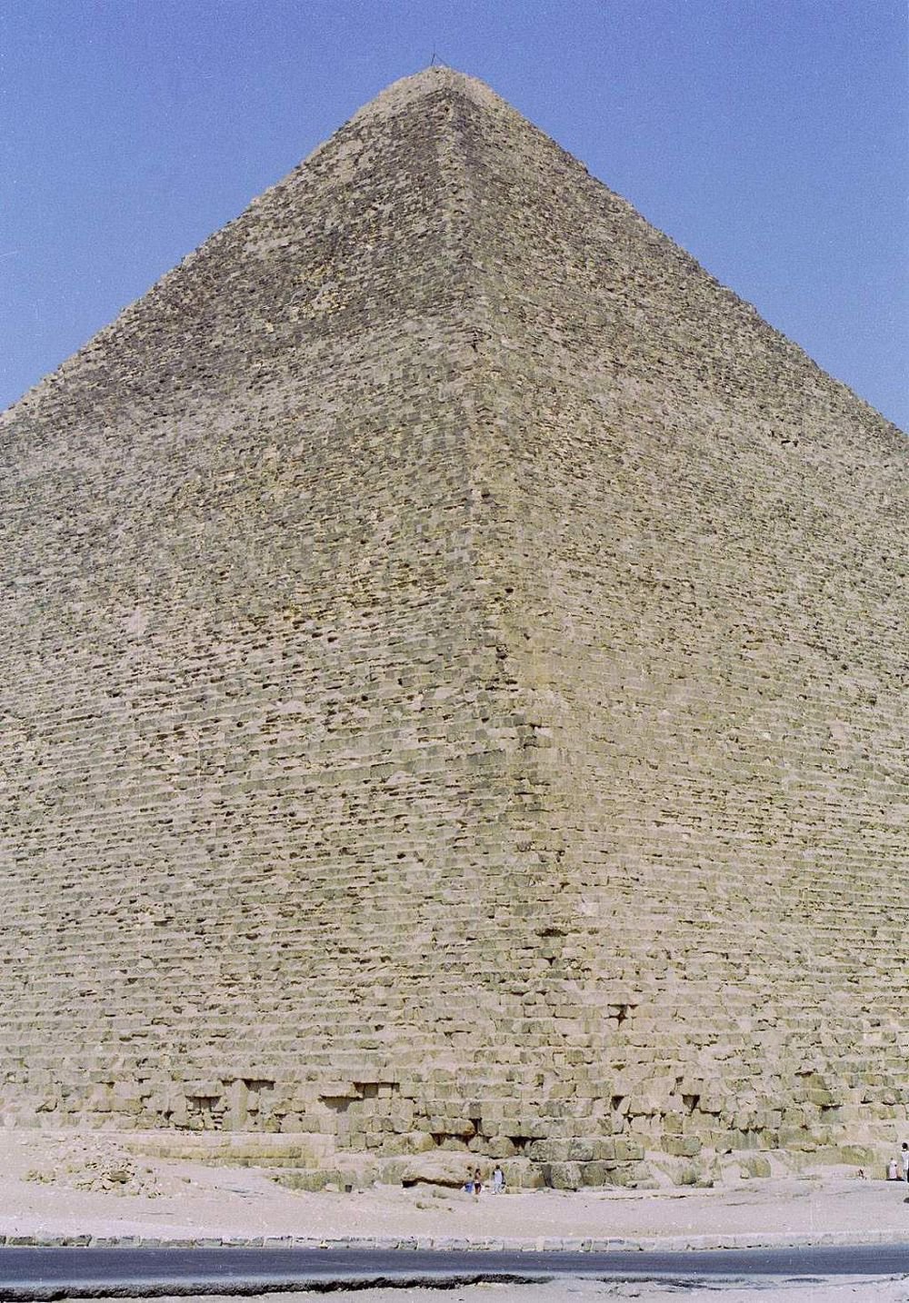 이집트 피라미드 실제크기 체감 .JPG