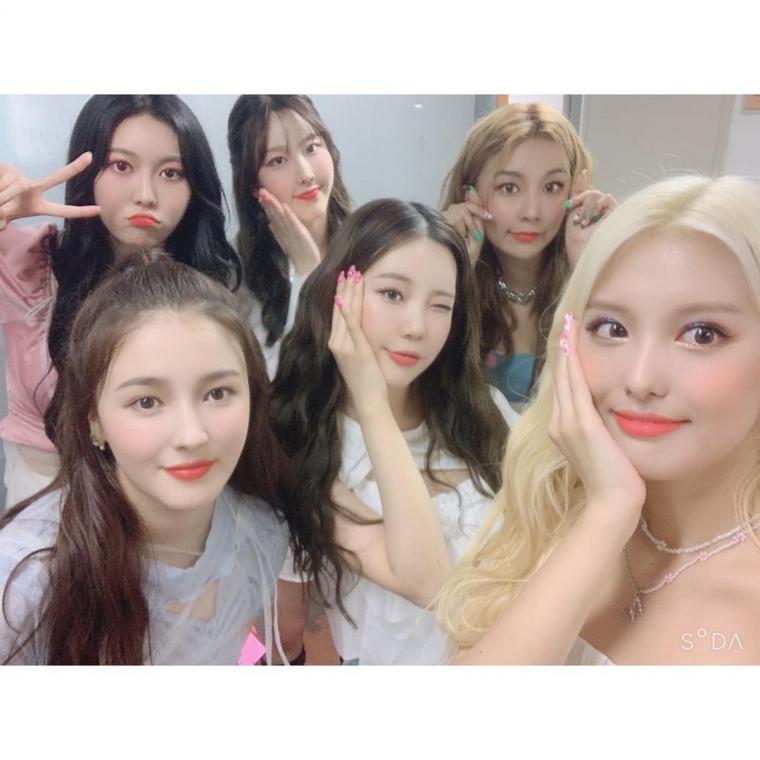 MOMOLAND