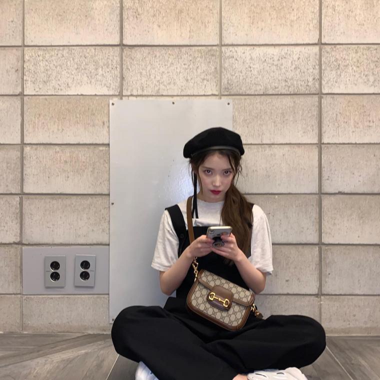 IU in a beret