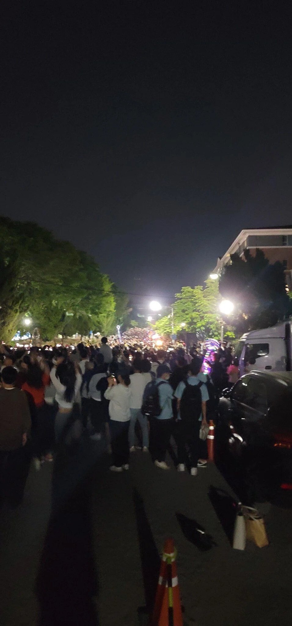 A post about Keimyung University festival that was crowded yesterday
