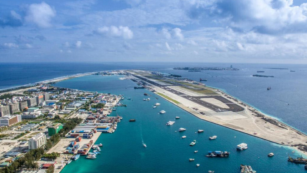 몰디브 수도, 인구밀도가 높은 섬 말레 mal