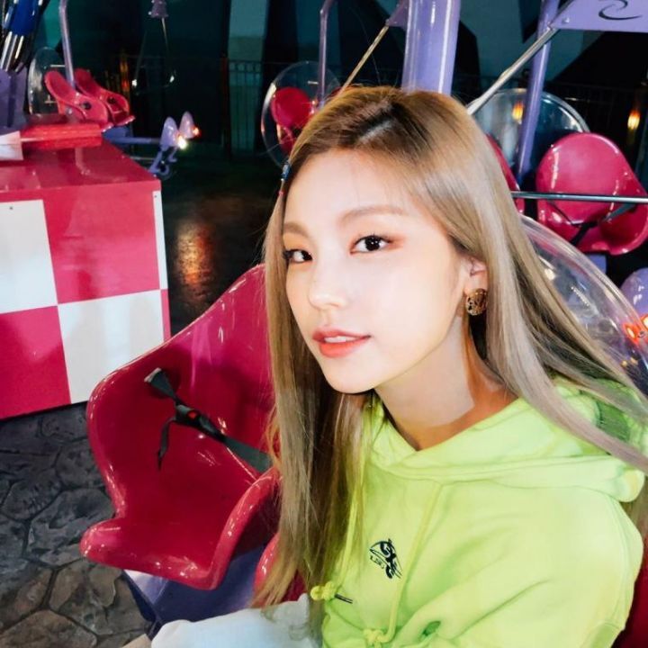 Roh Jisun of fromis_9