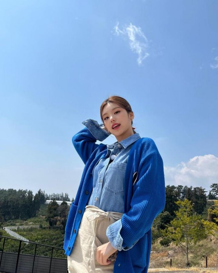 Roh Jisun of fromis_9