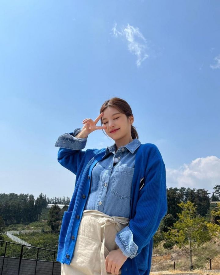 Roh Jisun of fromis_9