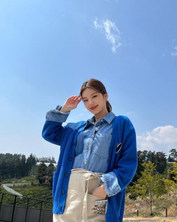 Roh Jisun of fromis_9