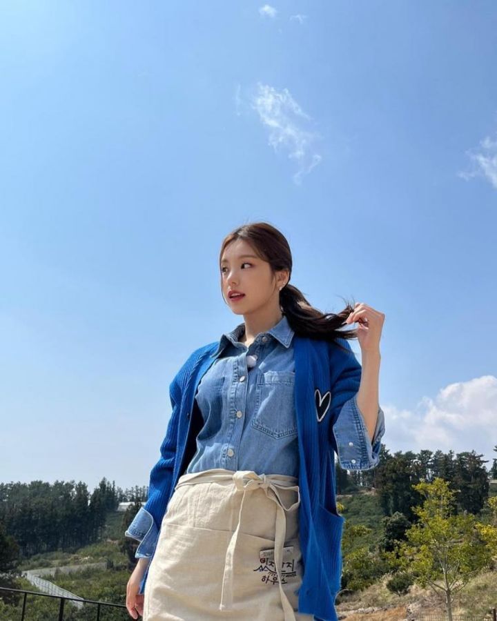 Roh Jisun of fromis_9