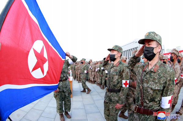 북한군 신형 전투복 나왔는데, 육군 화강암 전투복이랑 똑같음