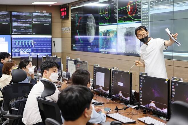[경축] 한국의 첫 달탐사선 ''다누리'', 8월에 달을 향해 출발