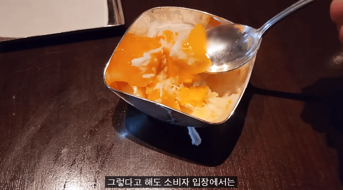 A YouTuber's evaluation of mango shaved ice that costs more than 80,000 won per bowl