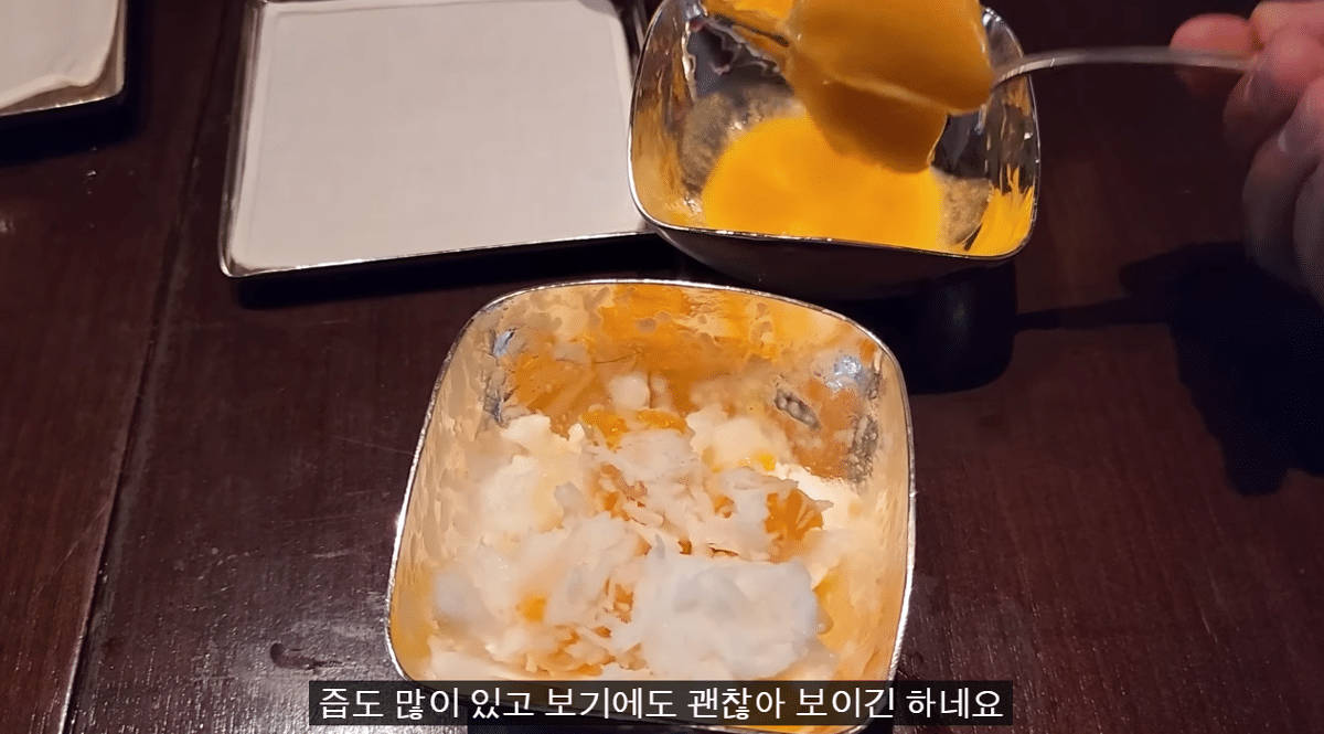 A YouTuber's evaluation of mango shaved ice that costs more than 80,000 won per bowl