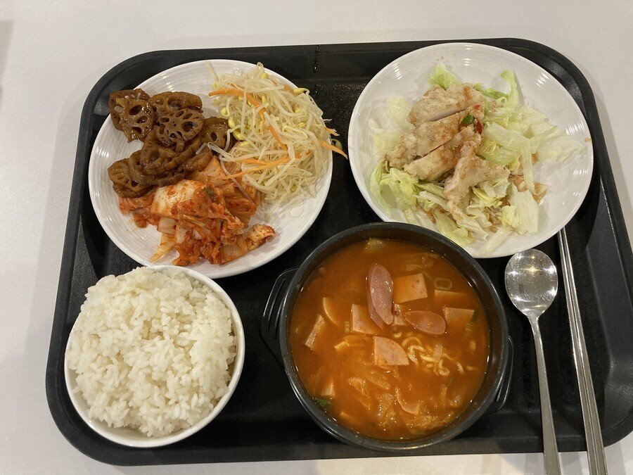 입주민 식당 5,000원 호불호.jpg