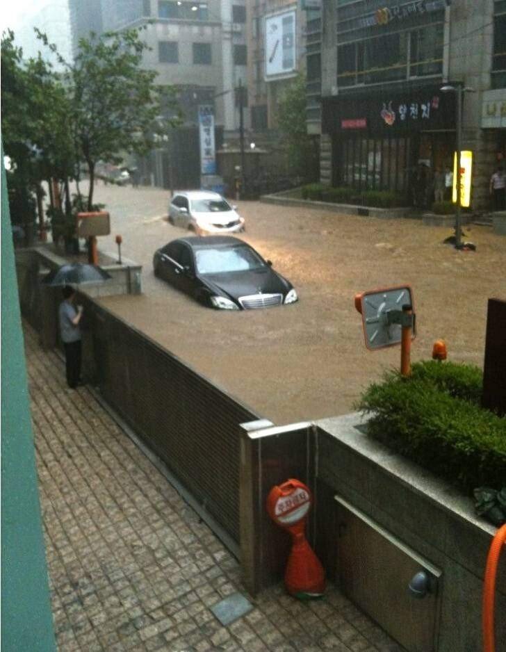 ソウル豪雨に見舞われたレジェンド